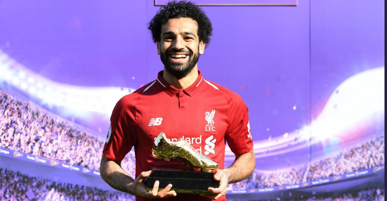 الفيفا يحتفل بذكرى فوز صلاح بالحذاء الذهبي في الدورى الإنجليزي(صورة)