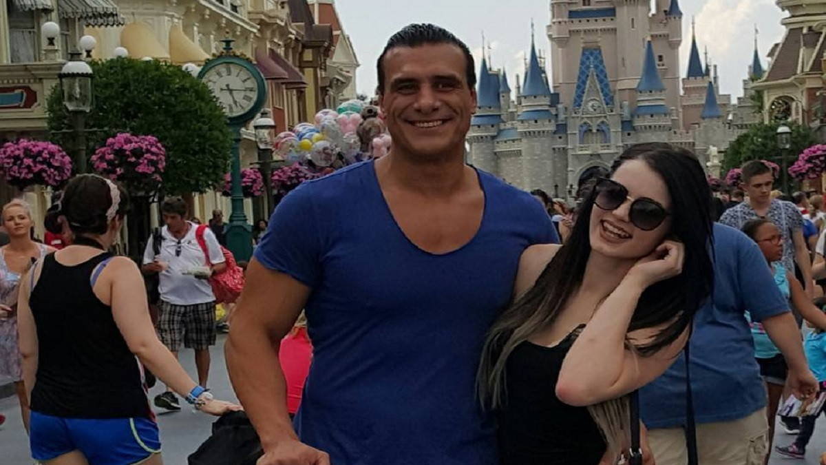 القبض على مصارع شهير بتهمة الضرب والاعتداء على سيدة