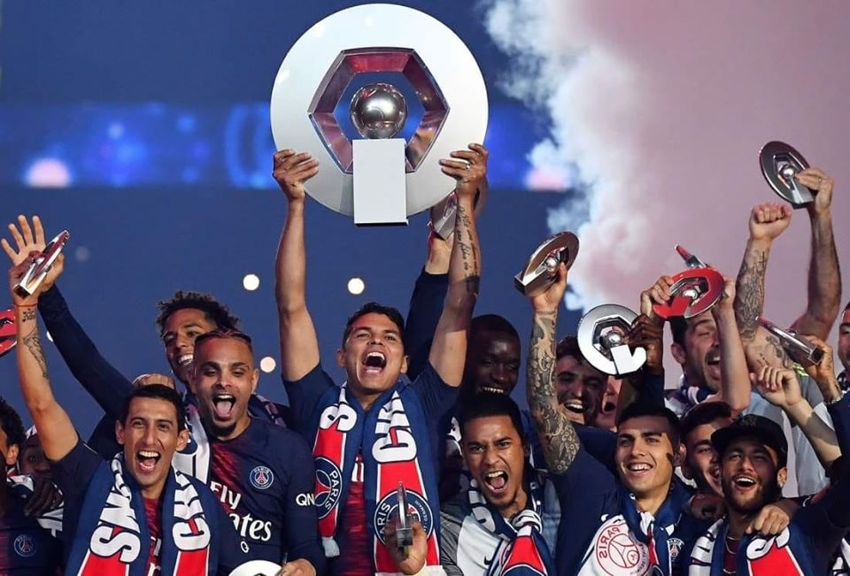 القضاء يرفض طعن أولمبيك ليون على استئناف الدوري الفرنسي