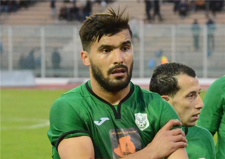 الأهلى السعودى يخطف الجزائرى حسين بن عيادة قبل الأهلى والزمالك