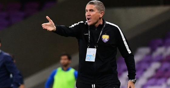 جاريدو محمسًا لاعبي الوداد استعدادا للقاء الأهلي : لنواصل الكفاح من أجل الأبطال