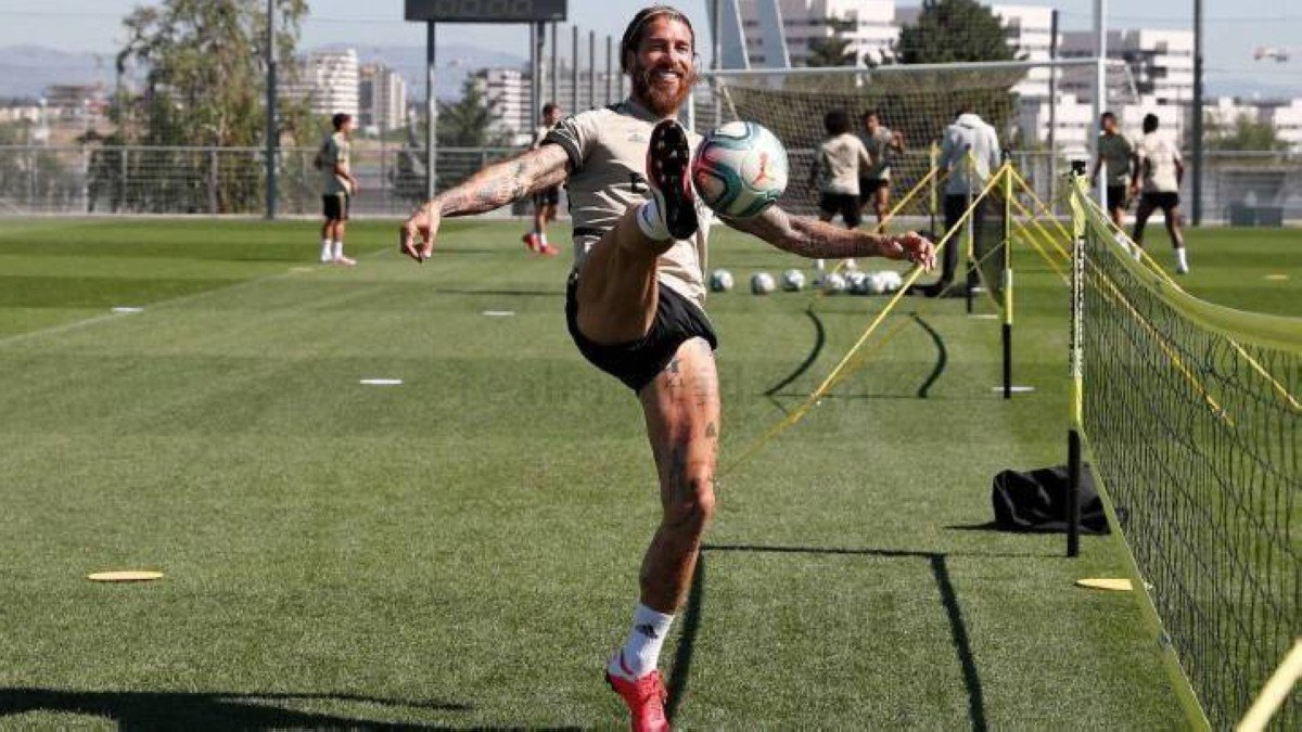 ريال مدريد يحسم مستقبل راموس بتجديد عقده موسما واحد فقط