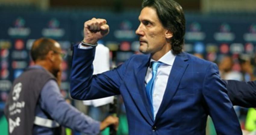 فيفا يلزم الصفاقسى التونسى بسداد 60 ألف يورو للصربى نيبوشا