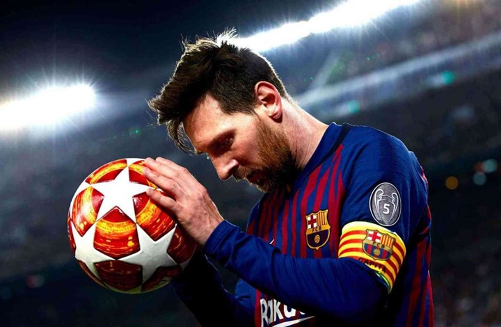 ميسي يظهر غاضبا في لقطة مع الطاقم التدريبي لبرشلونة تثير جدلا واسعا(فيديو)