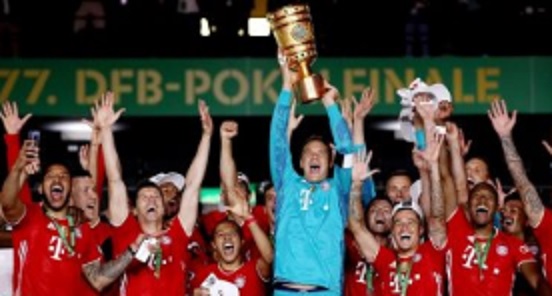 بايرن ميونخ يتوج بلقب كأس ألمانيا للمرة الـ 20 فى تاريخه ..شاهد مراسم التتويج(فيديو)
