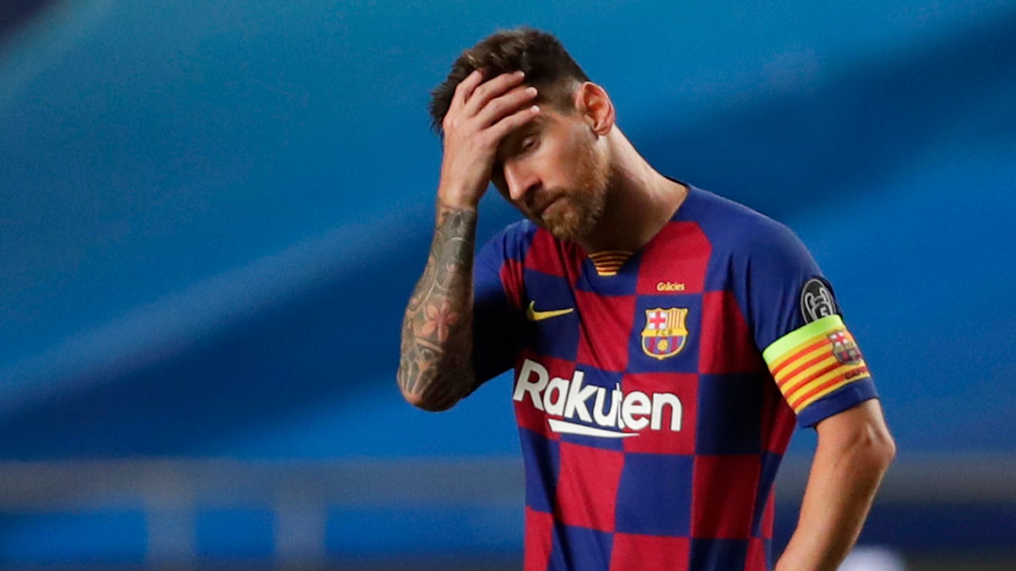 برشلونة يتحدى الجميع ويحسم الجدل : ميسي ليس للبيع