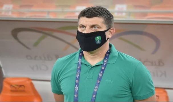 كلاسيكو الهلال ..غموض موقف محترف الأهلي من اللحاق بالمواجهة