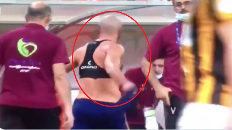 المغربي أمرابط يلقي بقميص العالمي ويثير جدلا واسعا في السعودية(فيديو)