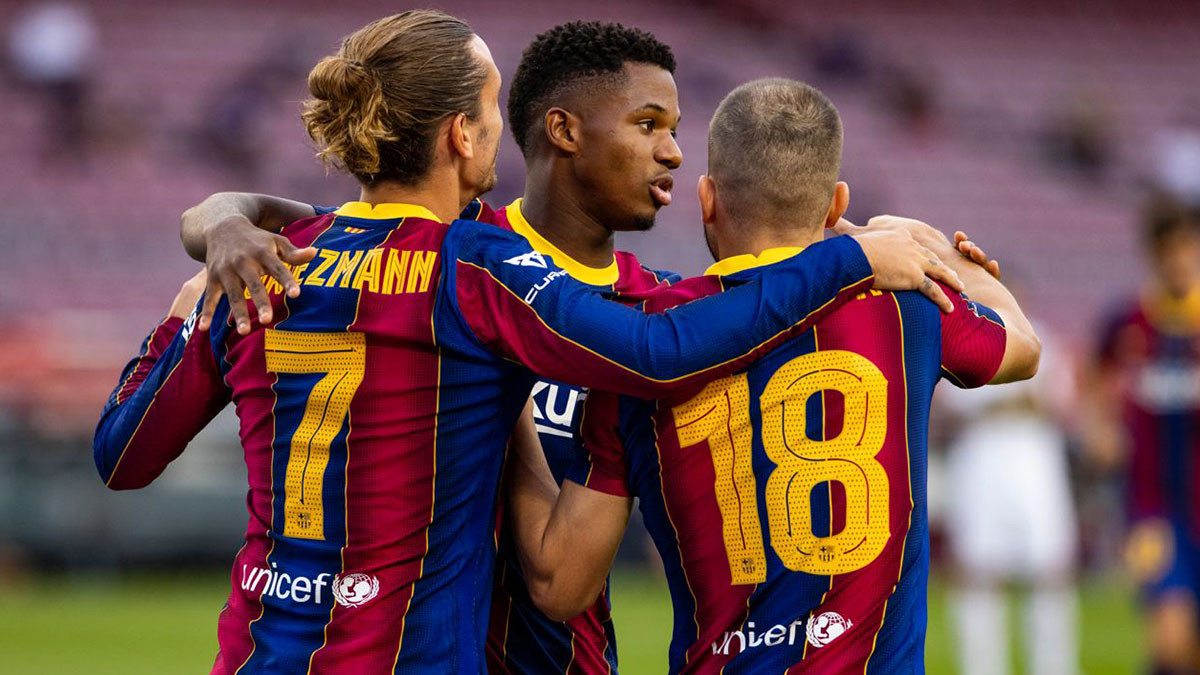 برشلونة يهزم إلتشي ويتوج بطلا لكأس جوان جامبر .. (فيديو)