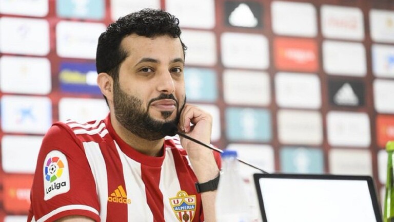 تركى آل الشيخ يتواصل مع برشلونة لضم كوينكا وميراندا إلى ألميريا