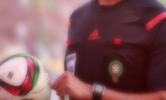 صحيفة تكشف عن فضيحتين تحكيميتين بمسابقة الدوري المغربي
