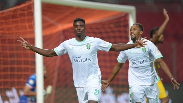الأهلي السعودي مازال يتلقي الصدمات .. غرامة ضخمة بسبب “صفقة الهارب”