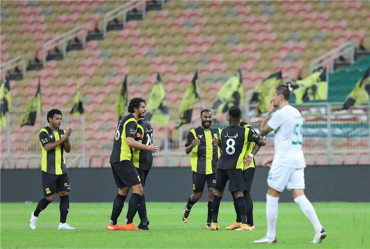 الاتحاد يهزم الأهلى بثنائية فى أول ظهور لحجازى بالدوري السعودي(فيديو)