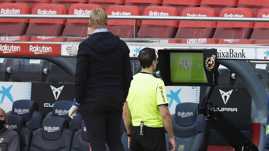 برشلونة علي وشك تفجير فضيحة لحكم “الكلاسيكو”ويطالب بتسجيل صوتي له