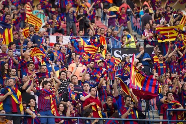 جماهير برشلونة امامها 3طرق للإحتفال بالفوز على الريال في زمن الكورونا