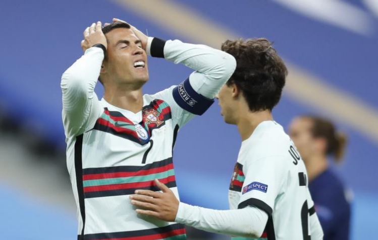 رونالدو يثير الذعر بريال مدريد بعد إصابتة بكورونا..وجورجينا تنشر مكالمة