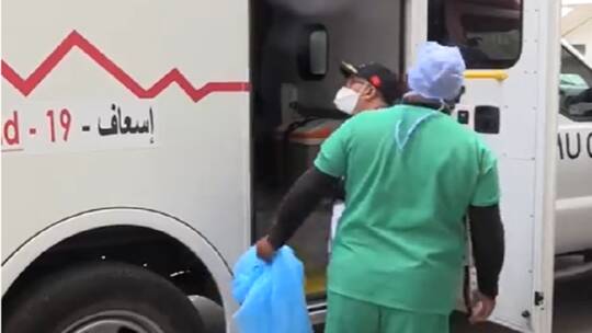 لاعب الزمالك يدخل في مشادات مع أطباء مغاربة ويرفض دحول المستشفي(فيديو)