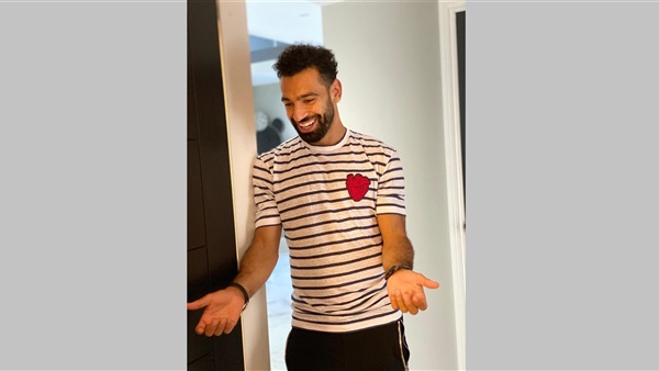 محمد صلاح يداعب مكة في أحدث ظهور له بعد تألقه أمام شيفيلد (صورة)