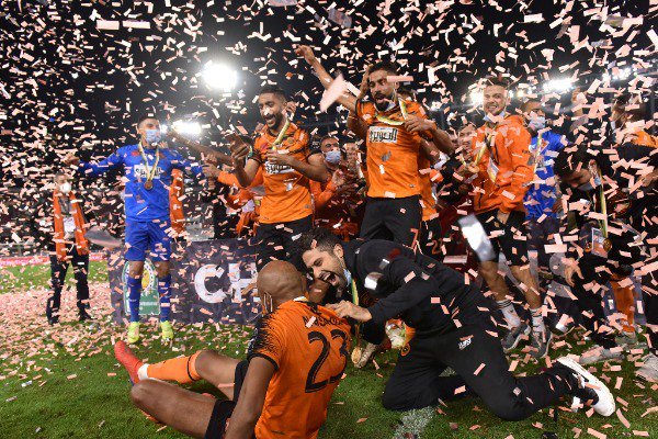 ملك المغرب يهنئ نهضة بركان بالتتويج بلقب الكونفدرالية بعد الفوز على بيراميدز