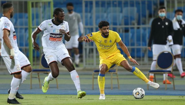 النصر يُواصل التصعيد ضد حكم مباراة الشباب ..وكشف المحادثات