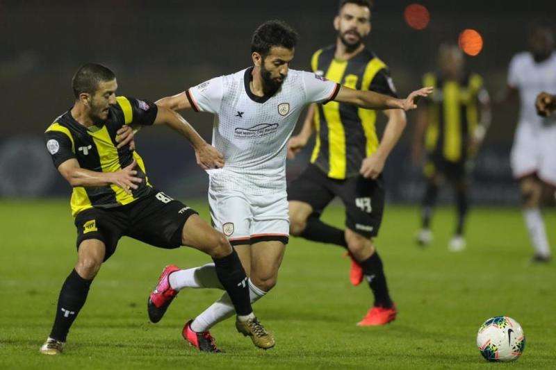 الاتحاد يتعادل مع الشباب بالدوري السعودي بمشاركة حجازى..( فيديو)