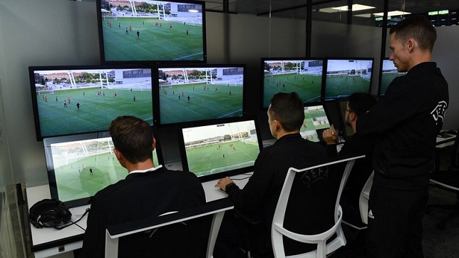 أخبار الأهلي : أزمة تهدد استمرار تقنية الـ«VAR» في الدوري الممتاز