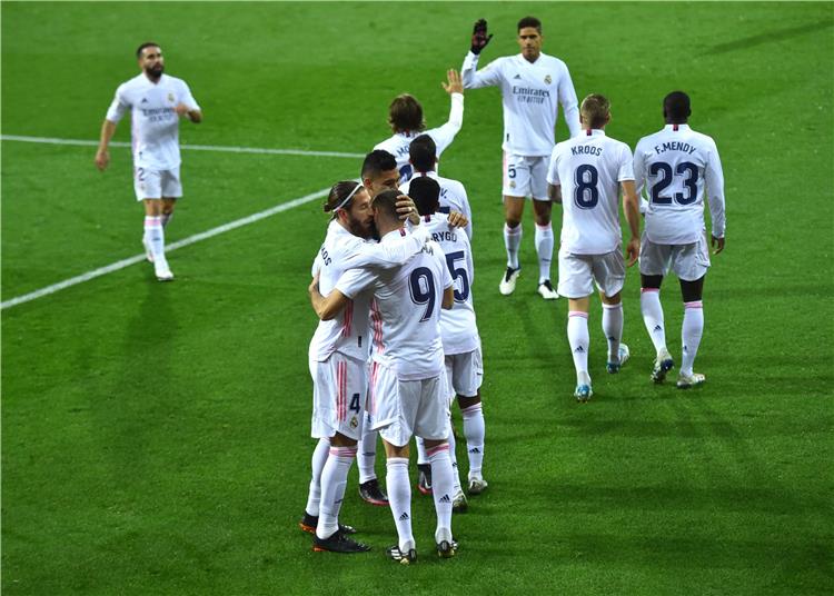ريال مدريد يضرب إيبار بثلاثية ويزاحم أتلتيكو مدريد على صدارة الليجا(فيديو)