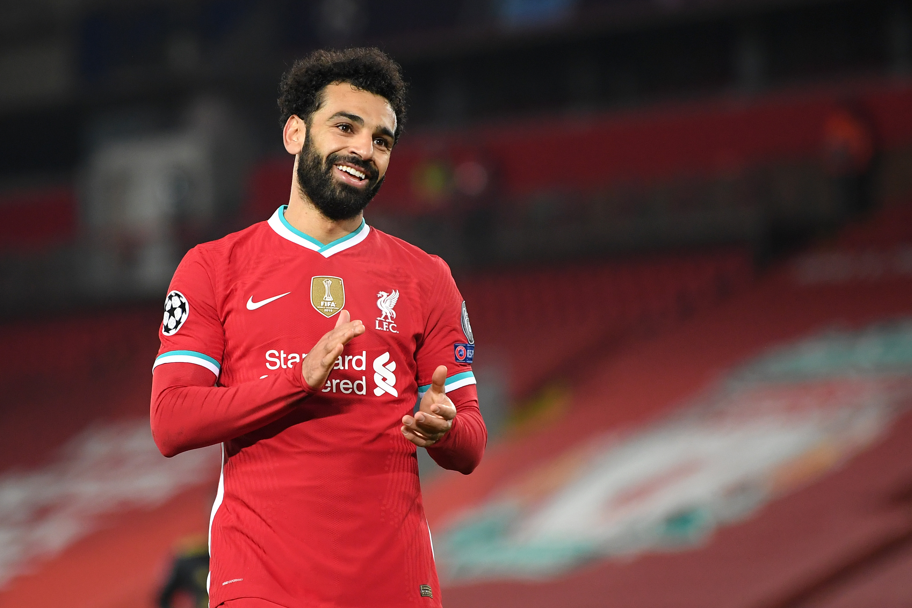 ليفربول يغازل صلاح بعد الفوز على أياكس بأغنية الهضبة “الله على حبك انت”