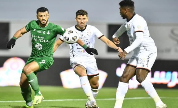 التعادل يحسم مباراة الشباب والاتفاق في الدوري روشن السعودي