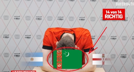 حارس مرمى ليفركوزن يخطىء في فيديو لتحد طريف، فما هو؟