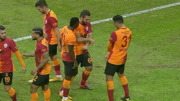 مصطفى محمد يقود جالطة سراى لتخطى إيرزوروم بثنائية ويتلقي بطاقة صفراء(فيديو)