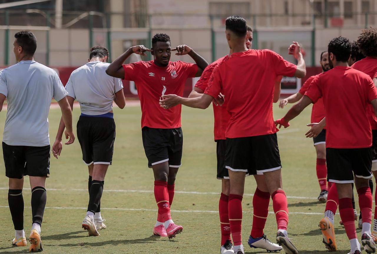 أخبار الأهلي: بمشاركة “الحاوي”.. الأهلي يفوز على «شباب الأهلي» برباعية وديًّا