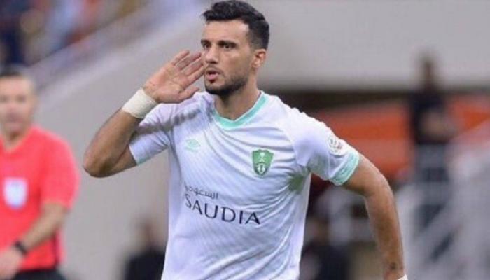 السومة يثير غضب جمهور الأهلي بسبب تصرفه بعد الهزيمة أمام الفتح(فيديو)