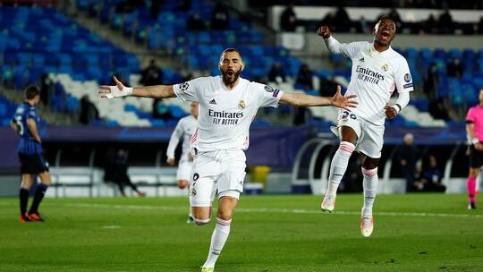 بنزيما يكرر الرقم القياسي لميسي..خامس لاعب يصل لـ 70 هدفا بدوري الأبطال