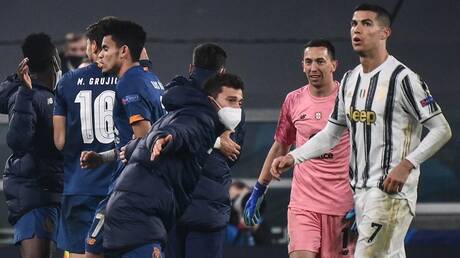 بورتو يقصي يوفنتوس من دوري الأبطال بهدف في الوقت القاتل بعشرة لاعبين
