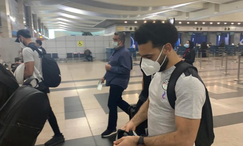 مدحت شلبي يشن هجوما لاذعا على محمد صلاح :بتلعب بالشوكة والسكينة( فيديو )