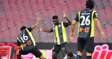 الاتحاد يسقط فى فخ التعادل أمام الباطن ويتخلي عن صدارة الدوري السعودي