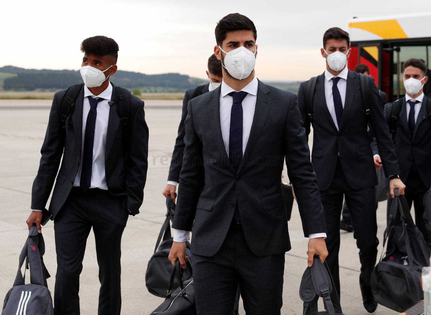 ليفربول وريال مدريد يحفزان اللاعبين قبل المواجهة :ليلة كبيرة في إنتظارنا
