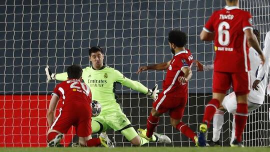 محمد صلاح يسجل هدفا رائعا في شباك ريال مدريد (فيديو)