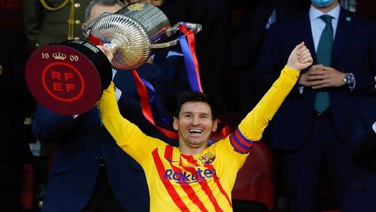 ميسي في أول تعليق بعد تتويج برشلونة بكأس إسبانيا:سنواصل الكفاح لحصد لقب الدوري