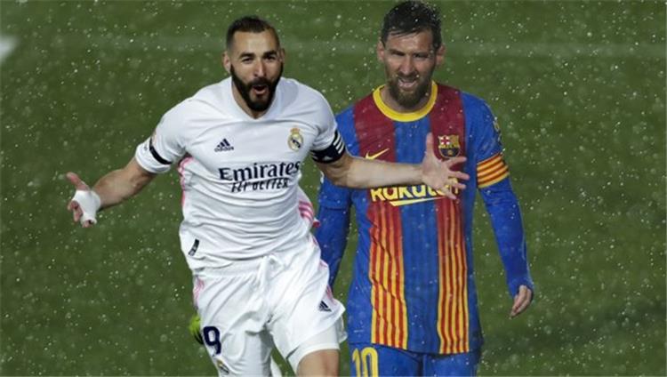 ريال مدريد يضرب برشلونة بثنائية ويتصدر الدوري الإسباني (فيديو)