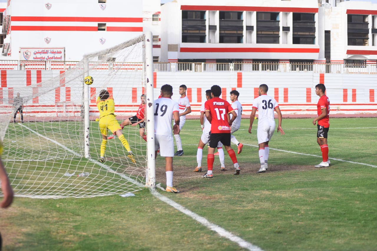 أخبار الأهلي: فيديو|بحضور شيكابالا.. أهلي 2003 يفوز على الزمالك في بطولة الجمهورية