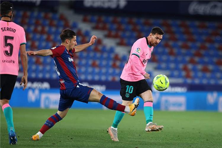 برشلونة يقترب من خسارة الليجا بتعادل فى الوقت القاتل مع ليفانتي (فيديو)