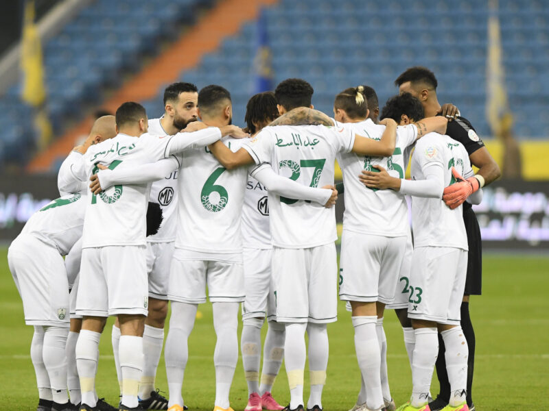 الأهلي السعودي ممنوع من تسجيل اللاعبين لفترة انتقالات واحدة