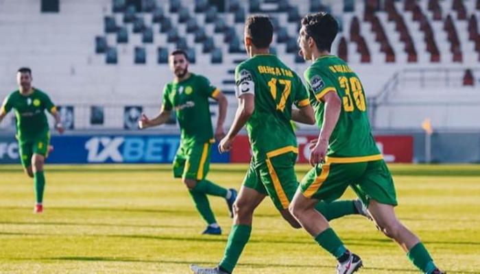 شبيبة القبائل يضع قدمًا فى نهائي الكونفدرالية بفوز غالي على القطن(فيديو)