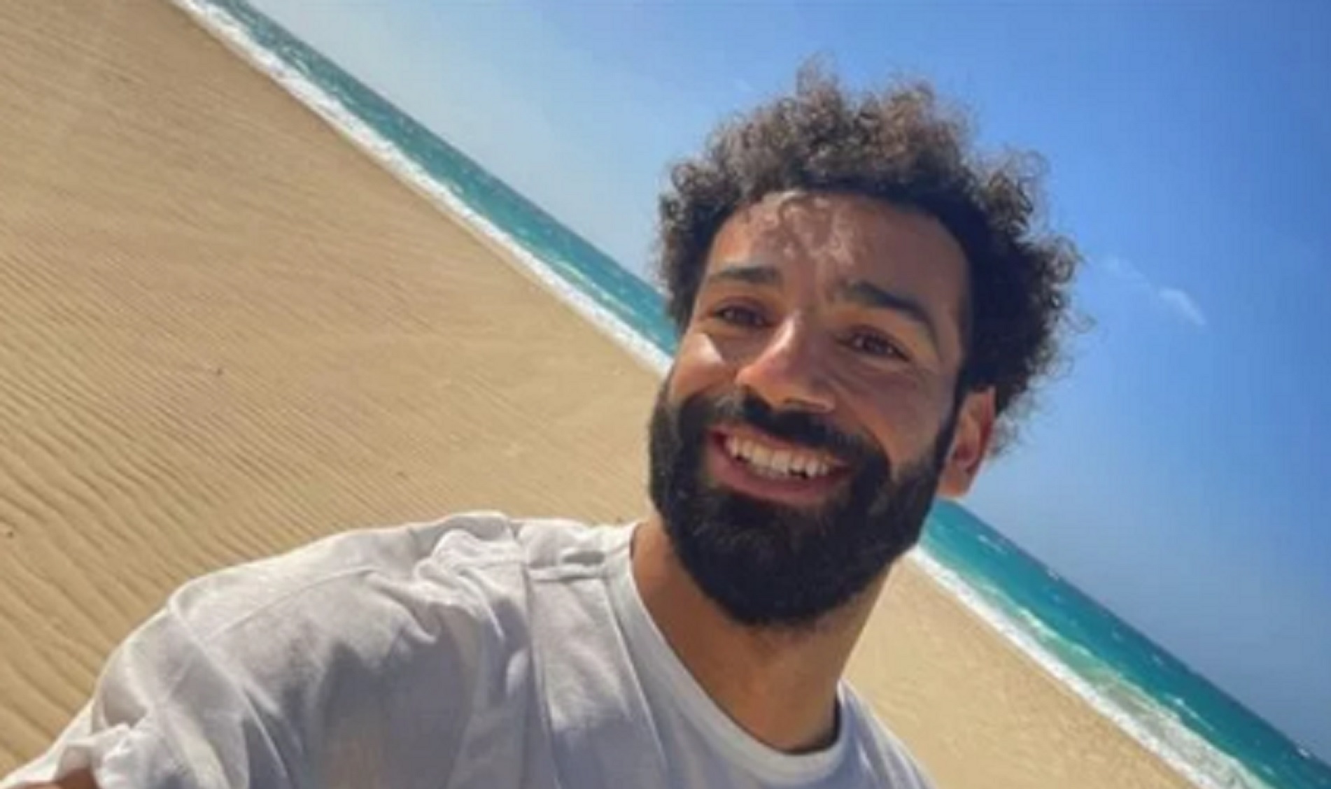 مهاجم منتخب مصر في مزحة تكشف سر محمد صلاح!