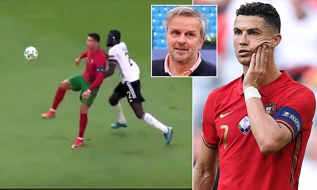 نجم ألماني سابق يصف رونالدو بـ”الأحمق” بسبب تصرف غير أخلاقي(فيديو)
