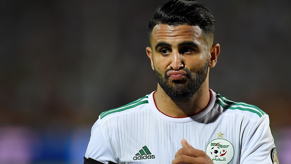 الجزائري محرز يواجه عقبة وحيدة تمنعة من الانتقال إلى عملاق إسبانيا