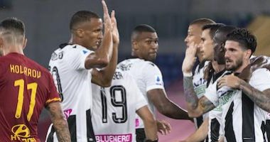 روما يسقط برباعية أمام أودينيزي في الكالتشيو