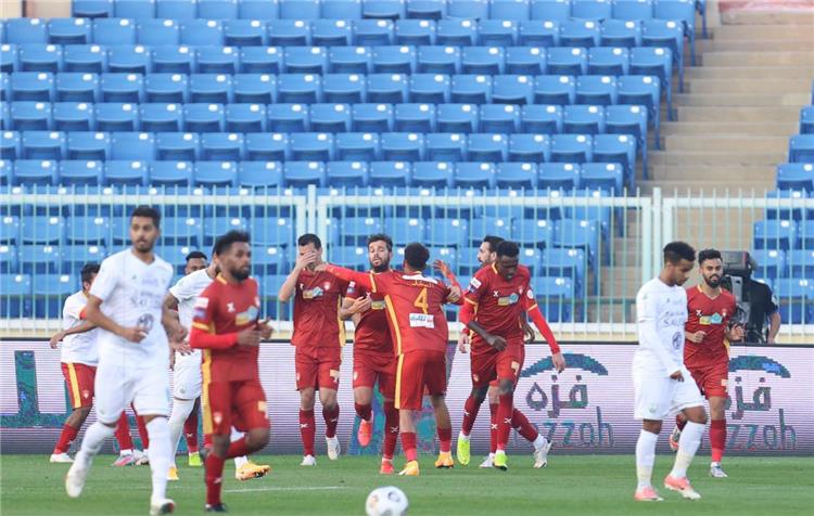 الأهلي يتقدم باحتجاج رسمي على طريقة تنفيذ هدف ضمك ومستشار تحكيمي يطلب إعادة المباراة